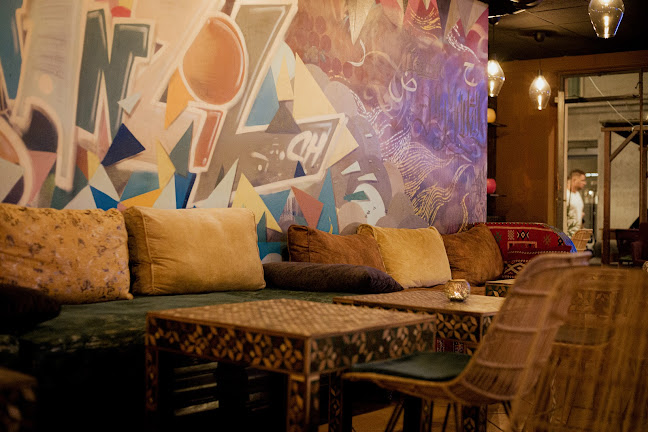 Al Manzil - Gastronomie und Hotellerie