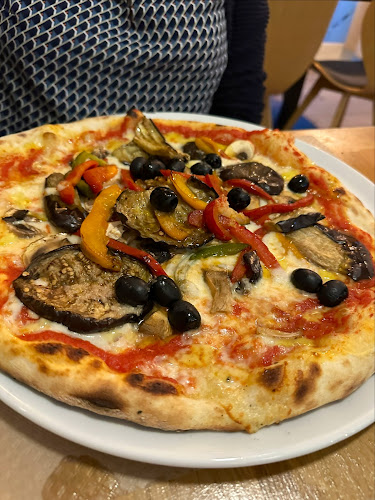 Opinii despre Bella Italia AL în Lausanne - Gastronomie und Hotellerie