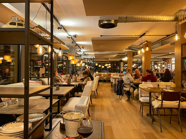 Opinii despre Twin Peaks Restaurant în Crans-Montana - Gastronomie und Hotellerie