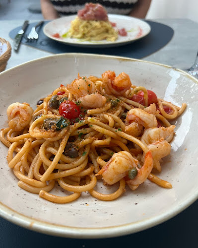 Via S. Gottardo 18, 6600 Muralto