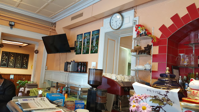 Av. d'Echallens 54, 1004 Lausanne