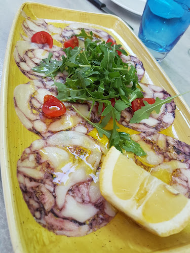 Opinii despre Azzurro în Zürich - Gastronomie und Hotellerie