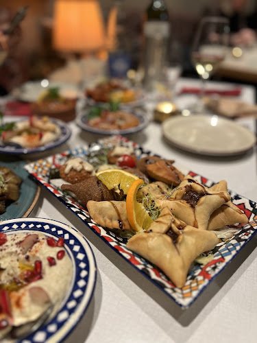 Moudi Bar & Restaurant - Gastronomie und Hotellerie