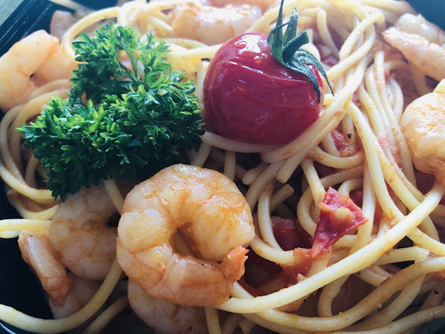 Opinii despre eatshomemade GmbH în Kloten - Gastronomie und Hotellerie