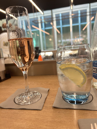 Restaurant Caviar House & Prunier Sea Food Bar - Gastronomie und Hotellerie