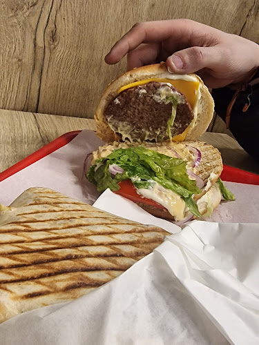 Comentarii opinii despre Los Tacos Hermanos