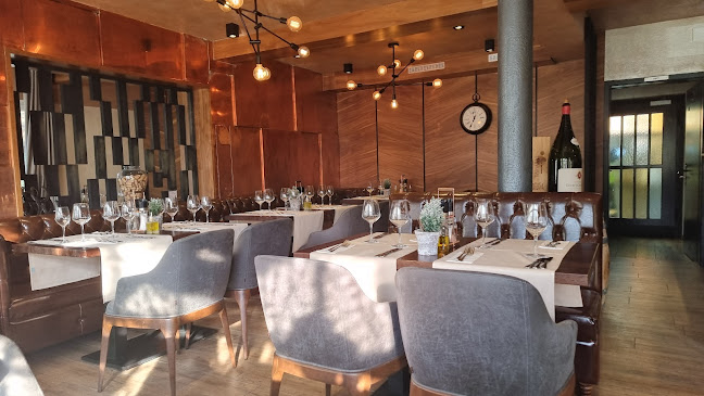 Opinii despre Tricolore în Oberengstringen - Gastronomie und Hotellerie