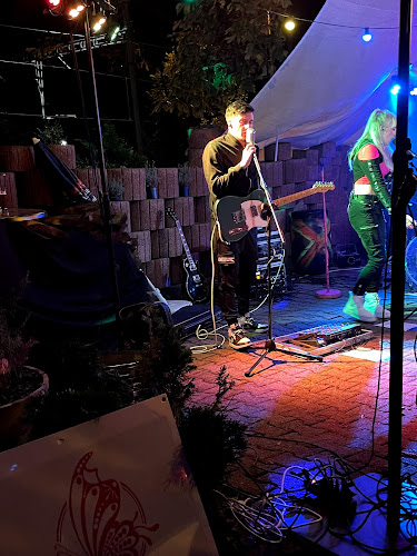 Comentarii opinii despre Rock Bar 84