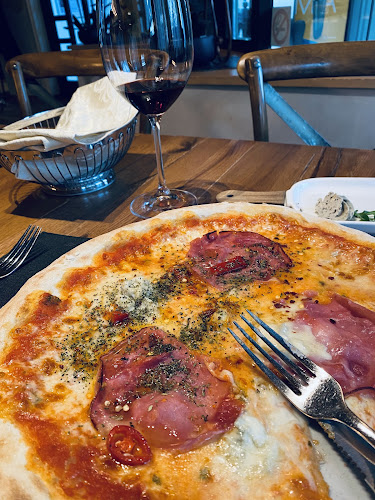 Opinii despre PIAZZA GASTRO AG în Urtenen-Schönbühl - Gastronomie und Hotellerie