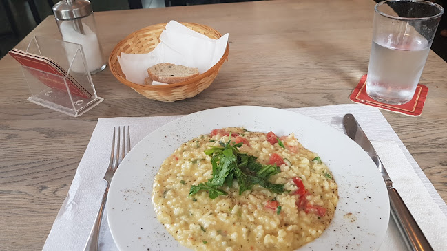 Opinii despre Gemeinsam Café în Basel - Gastronomie und Hotellerie