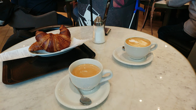 Comentarii opinii despre Caffè Spettacolo Luzern SBB