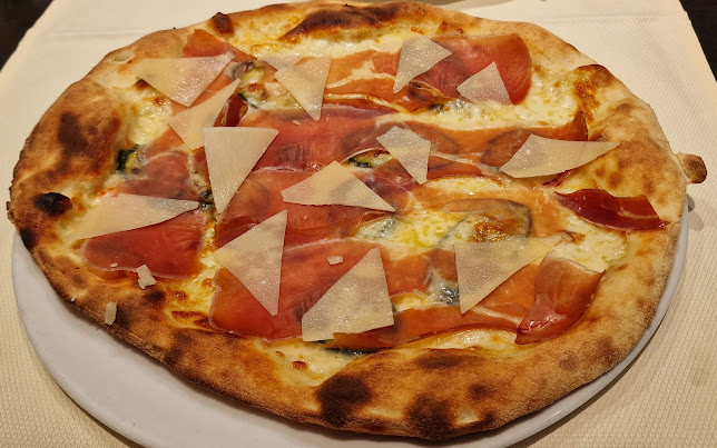 Ristorante Pizzeria da Michele Sins - Gastronomie und Hotellerie