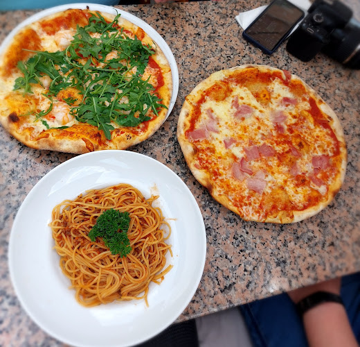 Café Restaurant Treff