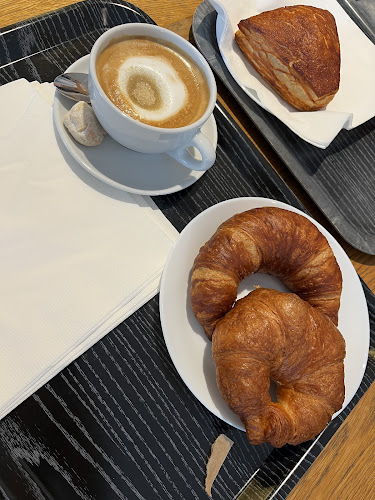 Comentarii opinii despre HIESTAND Backmarkt Bistro & Shop