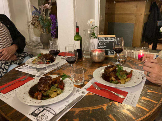 Opinii despre Le Tunnel în Fribourg - Gastronomie und Hotellerie