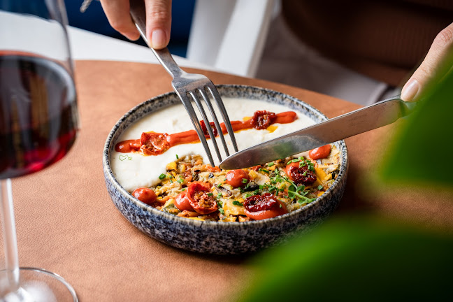 Comentarii opinii despre Moments