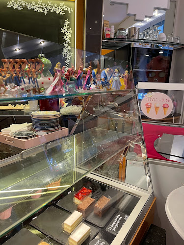 Opinii despre Art of Cake Factory GmbH în St. Gallen - Gastronomie und Hotellerie