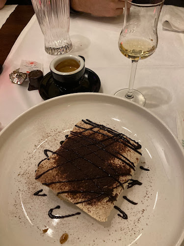 Opinii despre Azzurro în Zürich - Gastronomie und Hotellerie