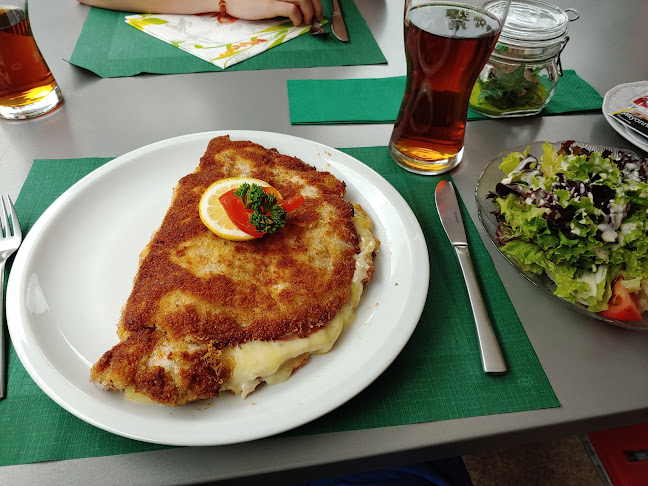 Selbstbedienung im Wildpark Roggenhausen
