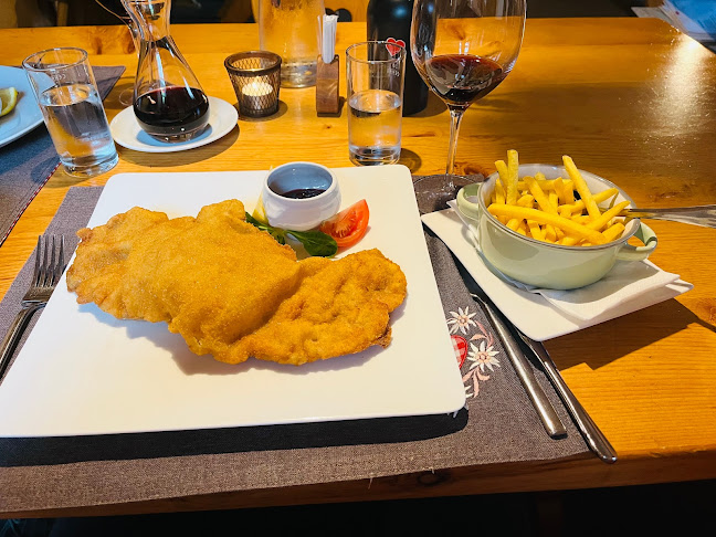 Clavadeleralp Schaukäserei & Restaurant - Gastronomie und Hotellerie
