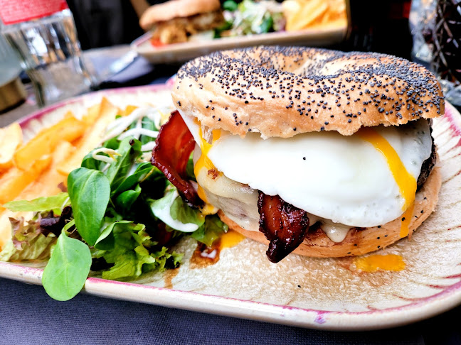 Opinii despre Mauri Concept în Lugano - Gastronomie und Hotellerie