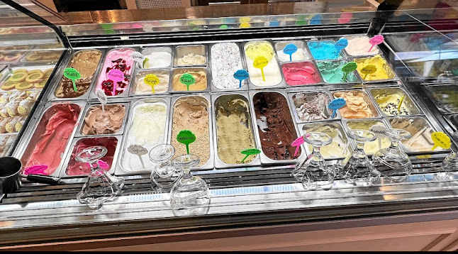 Angolo Dolce • Caffé-Bar • Pasticceria • Gelateria • Ristorante - Gastronomie und Hotellerie