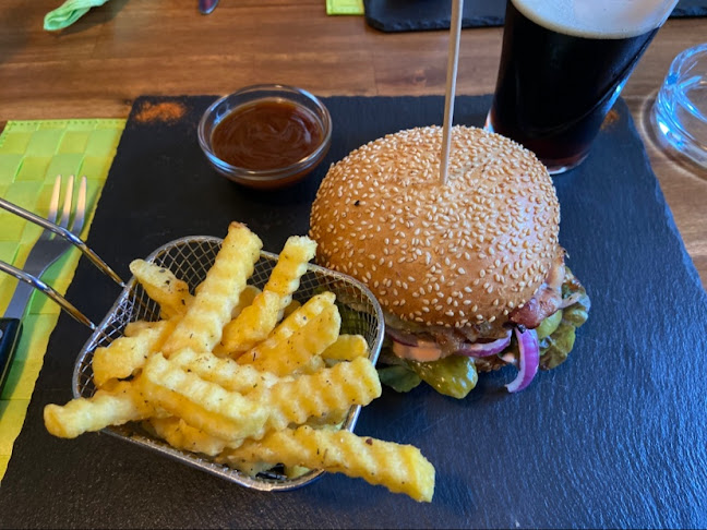 IRISH PUB - BEST BURGER IN TOWN