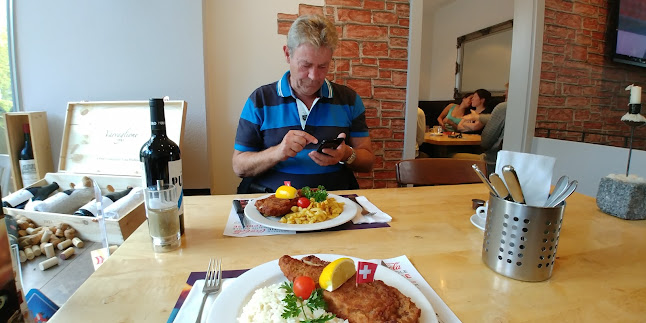 Opinii despre Restaurant Bar Café Ey Hof în Zürich - Gastronomie und Hotellerie