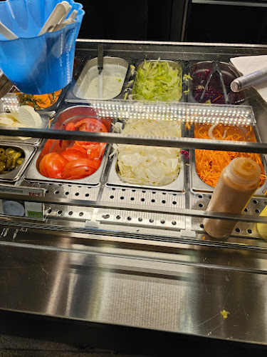 Opinii despre Bal's Take Away în Baden - Gastronomie und Hotellerie