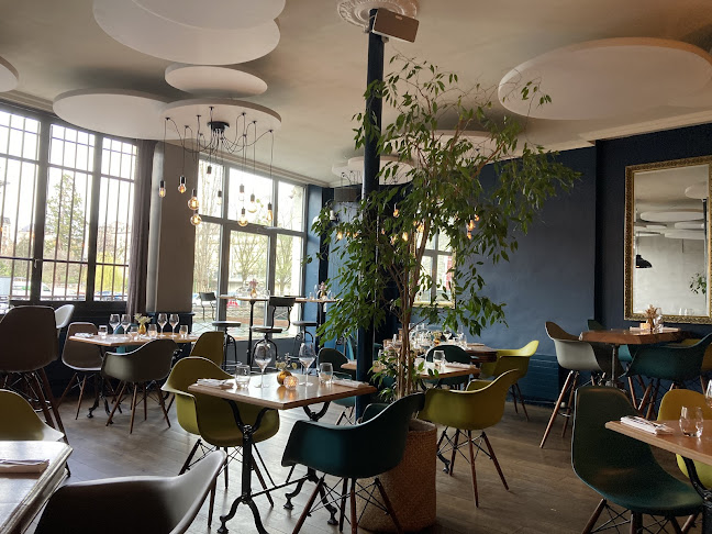 Comentarii opinii despre Le 23