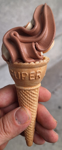 Opinii despre Banilli Soft Ice Automati în Kleindietwil - Gastronomie und Hotellerie