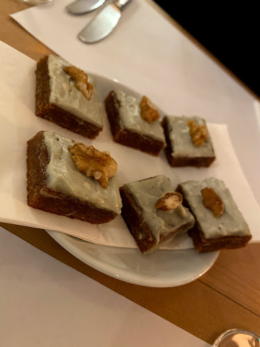 Comentarii opinii despre Zum Schloss