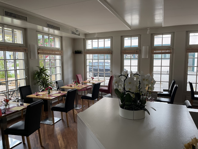 Opinii despre Siam Square Restaurant & BAR în Kloten - Gastronomie und Hotellerie