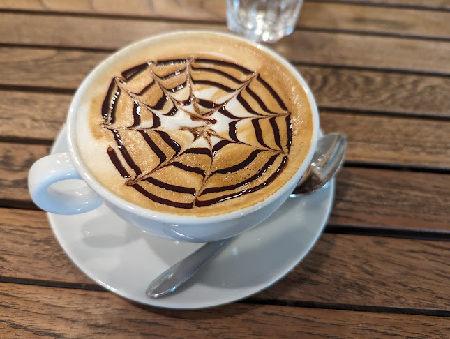 Café Ccino - Gastronomie und Hotellerie