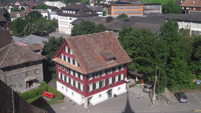 Opinii despre Hirschen Steinen în Steinen - Gastronomie und Hotellerie