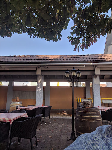 Dorfstrasse 1, 8196 Wil