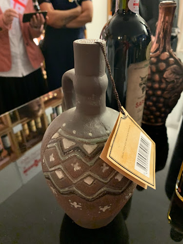 GeoHaus - Georgisches Kulturzentrum - Weingalerie - Winegallery ‐ Weinladen - Gastronomie und Hotellerie