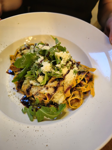 Comentarii opinii despre PASTARAZZI Hirschengraben