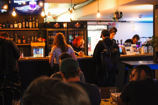 Comentarii opinii despre Erupt Lounge