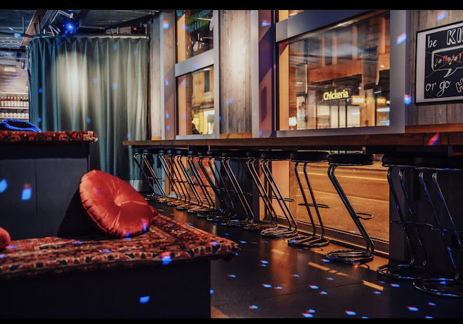 Opinii despre RAUM 84 - Karaoke - Bar - Ping Pong - Beer Pong - Partylocation în Zürich - Gastronomie und Hotellerie