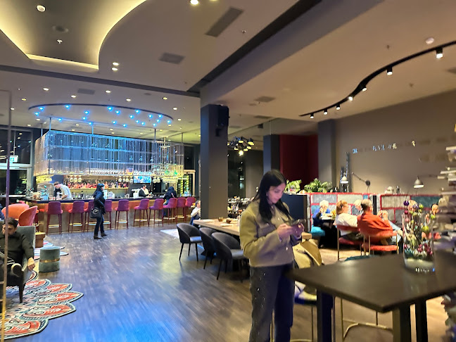 Equinox Restaurant - Gastronomie und Hotellerie