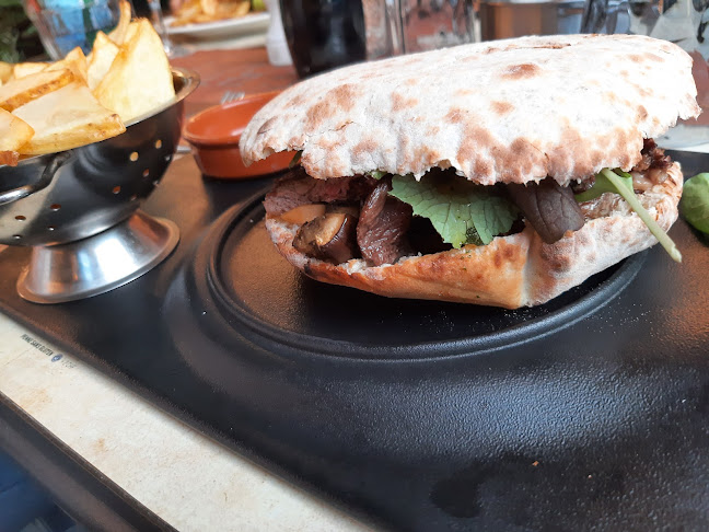 Av. Eugène Lance 64, 1212 Lancy