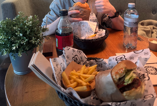 Comentarii opinii despre Burgermeister Claraplatz