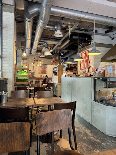 PASTARAZZI Hirschengraben