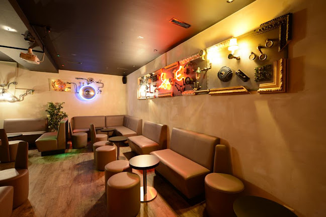 Pakizar Cafe Bar - Gastronomie und Hotellerie