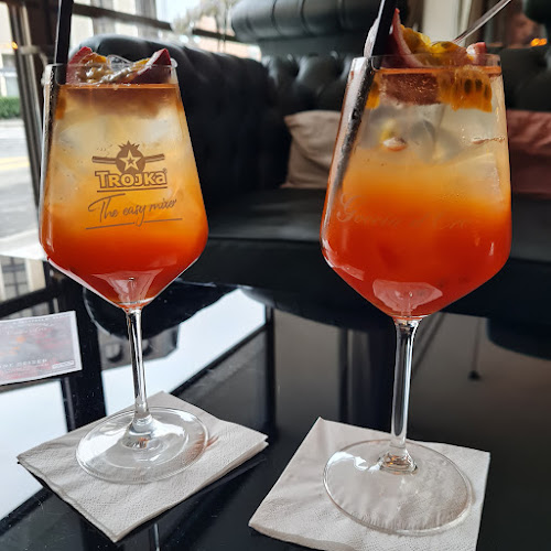 La Rive Lounge Bar - Gastronomie und Hotellerie