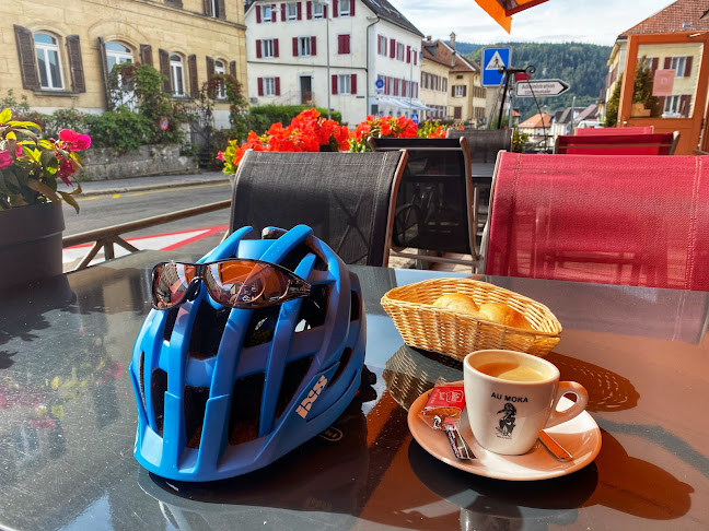 Opinii despre La Boutique du Pain Charmillot Sàrl în Les Brenets - Gastronomie und Hotellerie