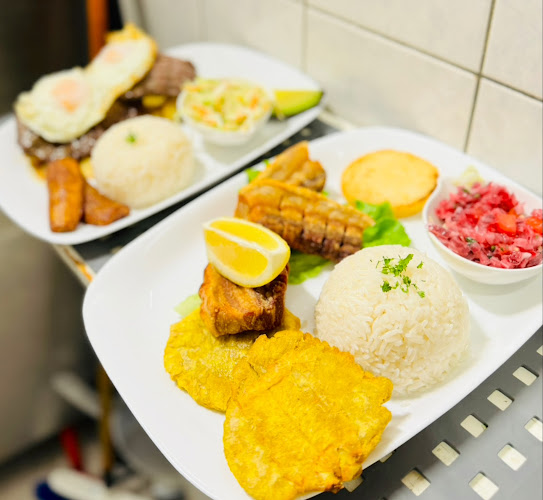 EcuaLatino Restaurant - Gastronomie und Hotellerie