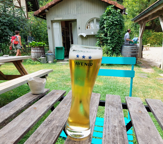 Opinii despre Buvette Rive-Gauche et appartement de vacances à Champ-du-Moulin în Boudry - Gastronomie und Hotellerie