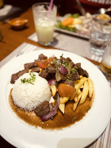 EcuaLatino Restaurant - Gastronomie und Hotellerie